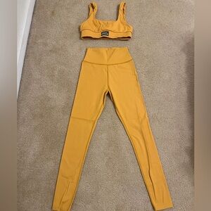 Daily Drills Go! Drills leggings and Go! Reversible scoop bra- honey gold